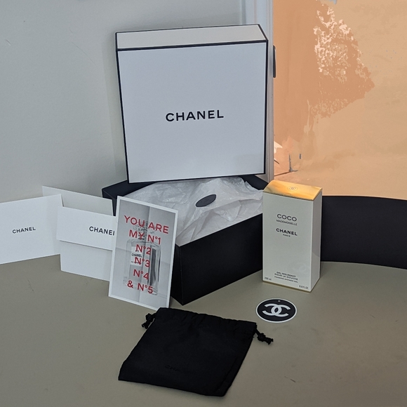 Chanel boxes, bag & Cards - Picture 1 of 8